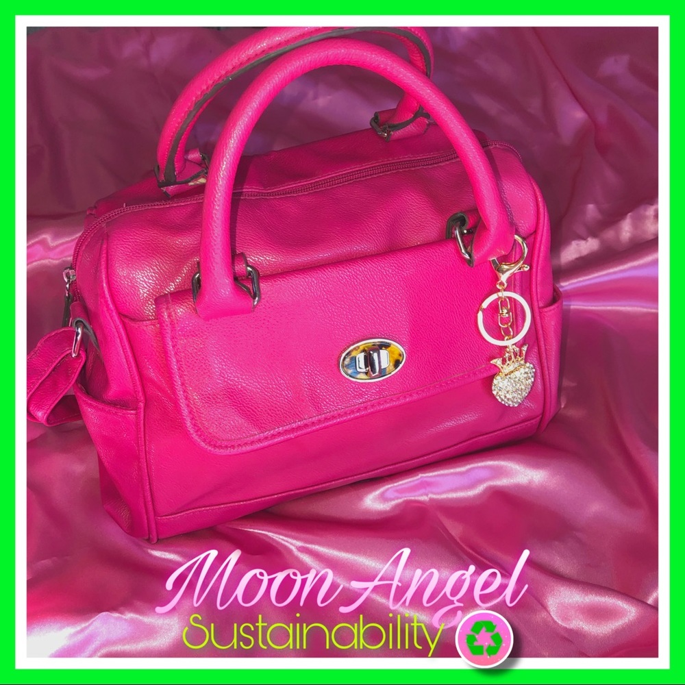 💓👑Pink Crossbody/Tote Handbag w/Silver Charm👑💓